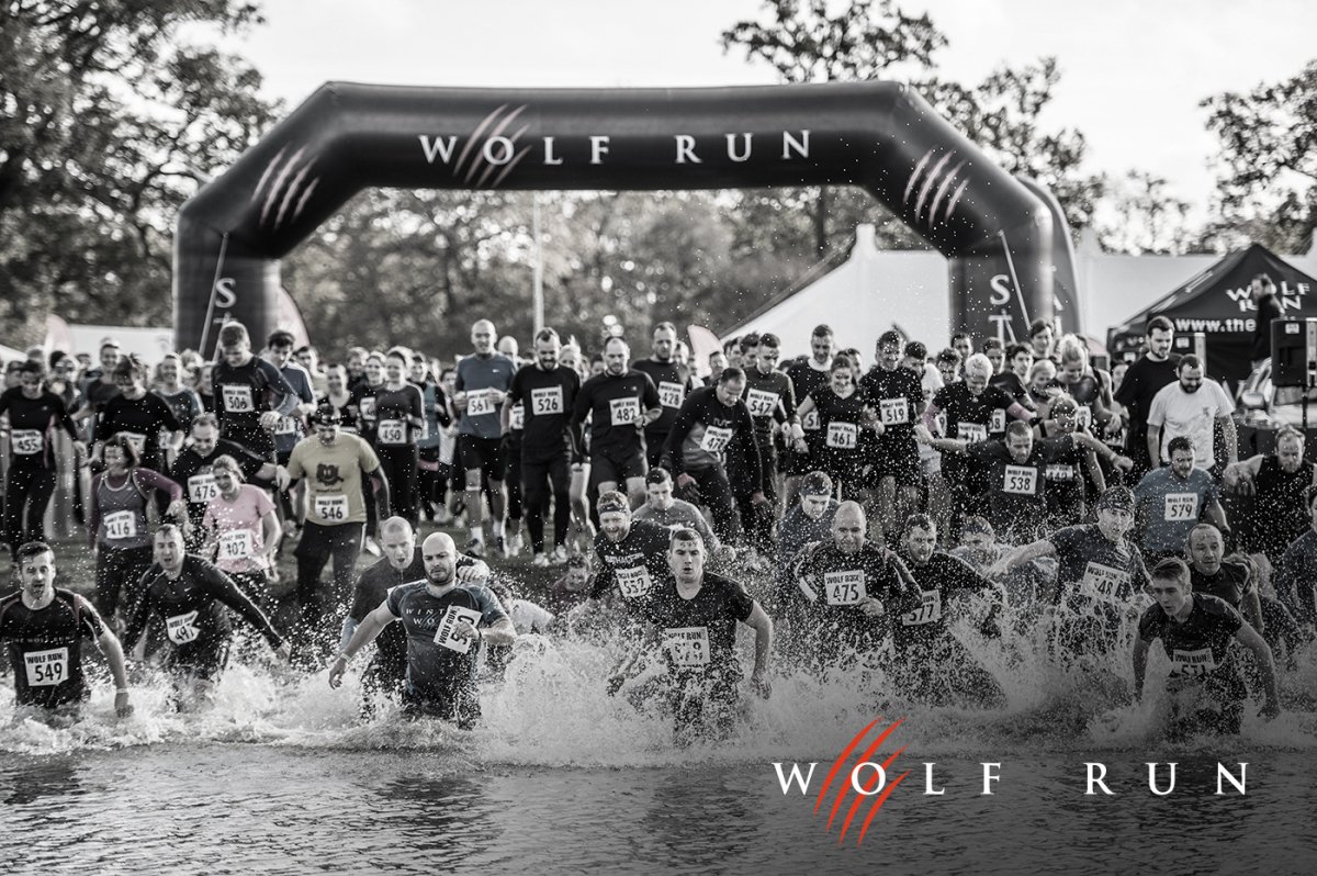 WIN 5 places in the Winter Wolf Run with Skinny Brands COOL AS LEICESTER